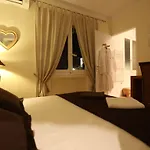Maya - Golfe De Saint-tropez Hotel 2*
