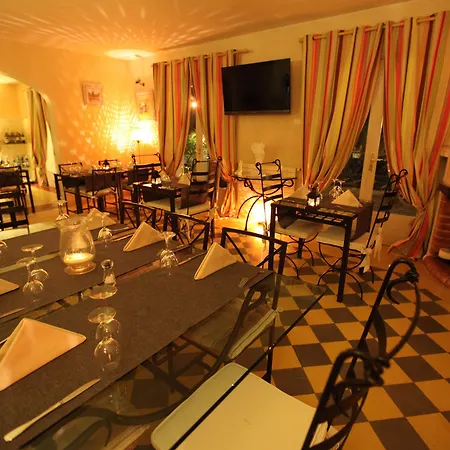 Maya - Golfe De Saint-tropez 2* Gassin