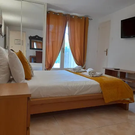 Maya Hotel