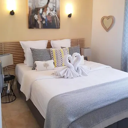 Otel Maya - Golfe De Saint-tropez 2*