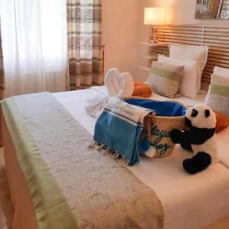 Otel Maya - Golfe De Saint-tropez 2*